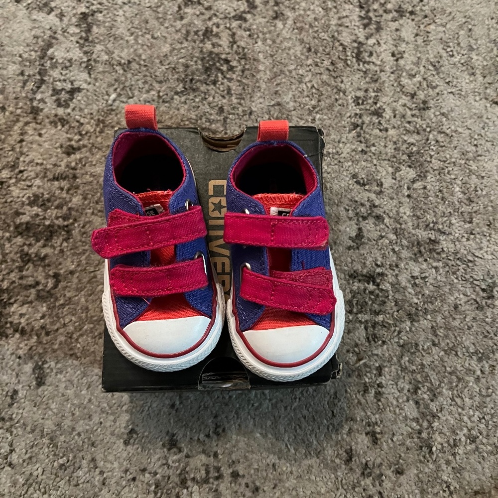 Tennis Shoes
